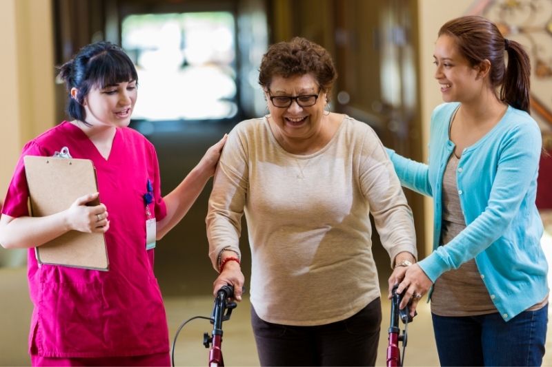 5 Reasons Why You Should Consider Assisted Living - assisted living
